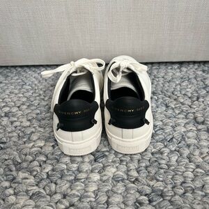 Givenchy Urban Street Low White